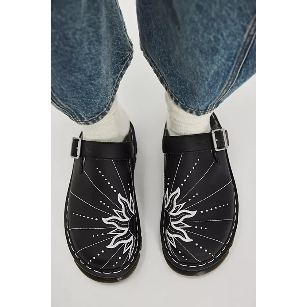 Unisex Sz M6/W7 Dr. Martens Mules Zebzag Solar Flare Buckle Strap Leather Black